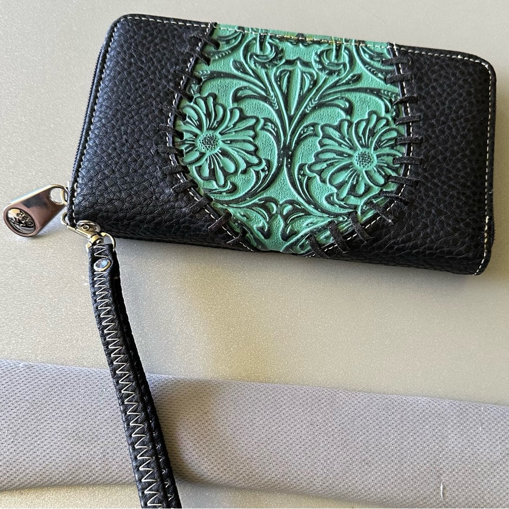 Black and Green Textured Zip-Around Wallet